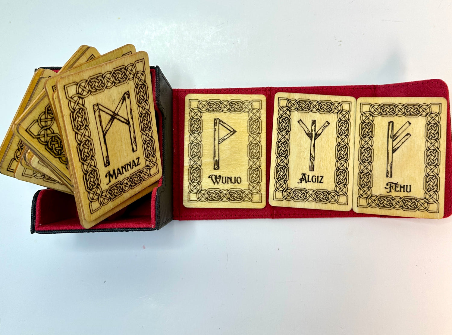 Runes & Interactive Rune-Reading App
